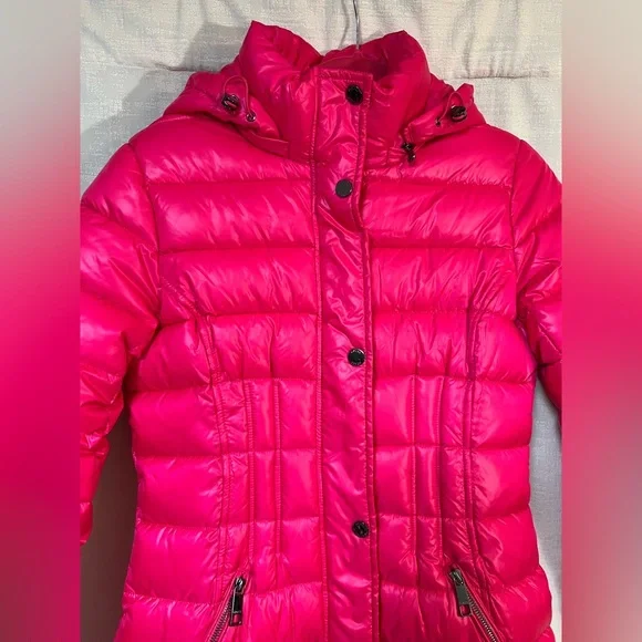Guess NWT Stunning Show Stopping Hot Barbie Pink Mid-Length Puffer Hooded Coat - Picture 5 of 13